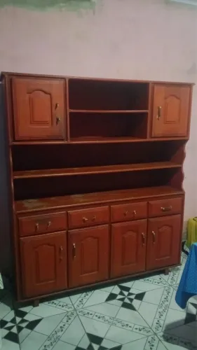 Vendo armário de madeira 
