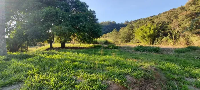 Atibaia-SP Santa Maria do laranjal terreno de 25 metros de frente.
