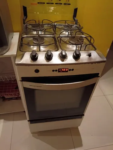 Fogão Brastemp 4 bocas com time acendimento automático