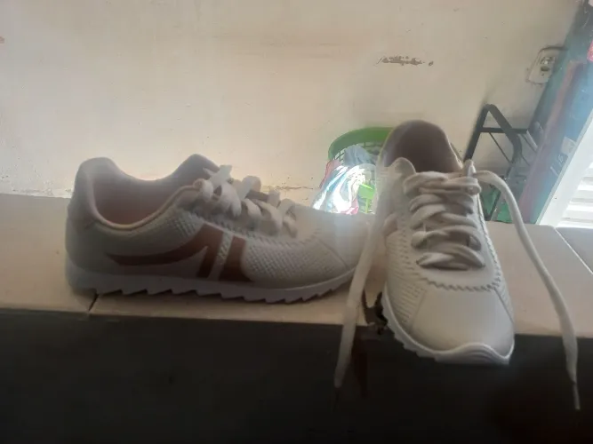 Sapato semi novo