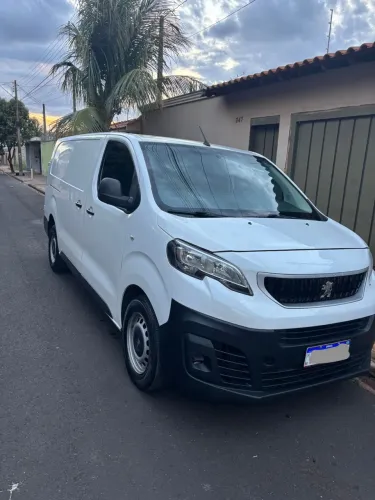 Peugeot Expert Cargo 1.5 Turbo Diesel 2022