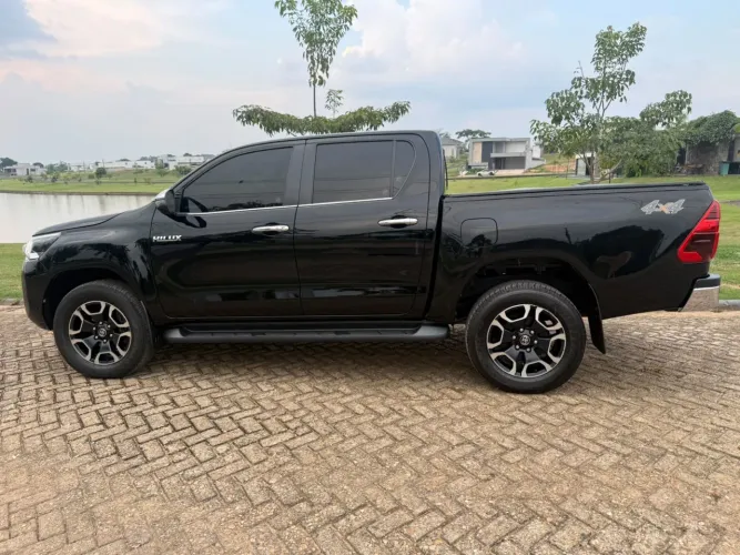 Toyota Hilux CD SRX 4X4 2.8 TDI 16V Diesel Aut. 2022