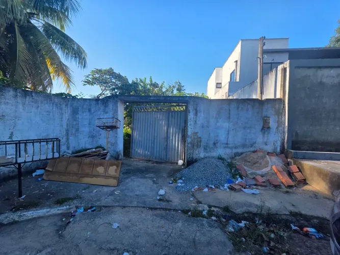 Imóvel para venda tem 180 metros quadrados em Barro Duro - Maceió - AL