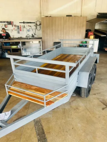 Carretinha 2.50 x 1.20 Trucada - Reboque Disponível