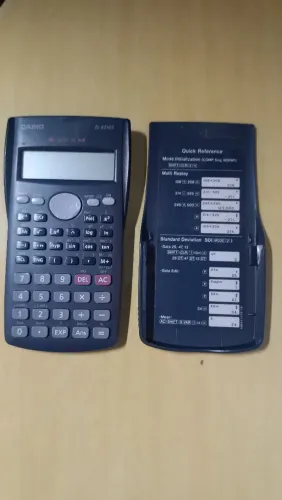 Calculadora Científica Casio fx-82MS