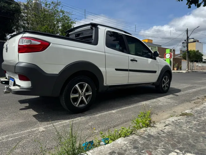 Fiat Strada Trekking 1.6 16V Flex CD 2016