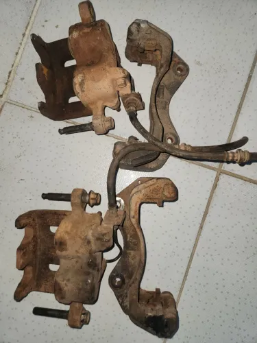 Pinça de freio l200 2002 a 2010 2 pistões.
