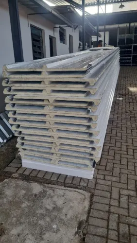 Telha Isotérmica Com PIR 30mm - Kingspan