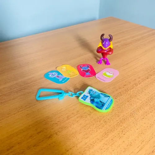Kinder Ovo Surprise - Universidade Monstros