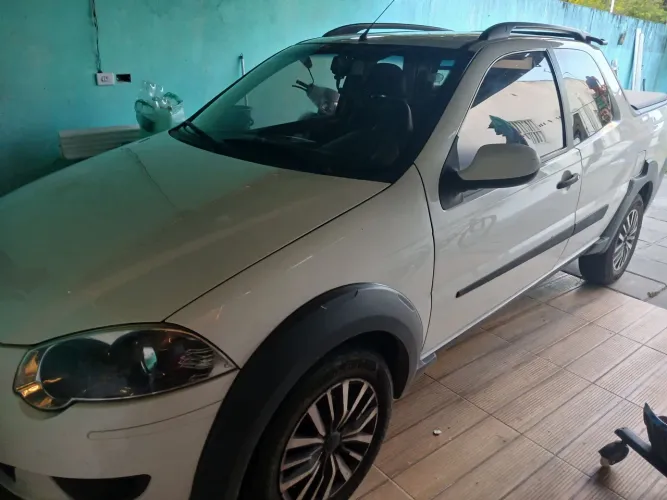 Fiat Strada Trekking 1.6 16V Flex CD 2014
