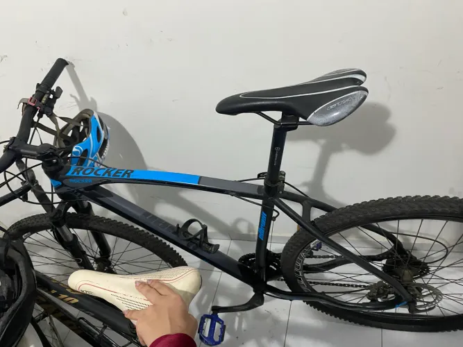 BICICLETA MOUNTAIN BIKE