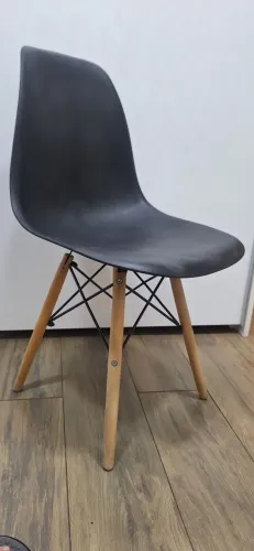 Cadeira Eiffel Seminova