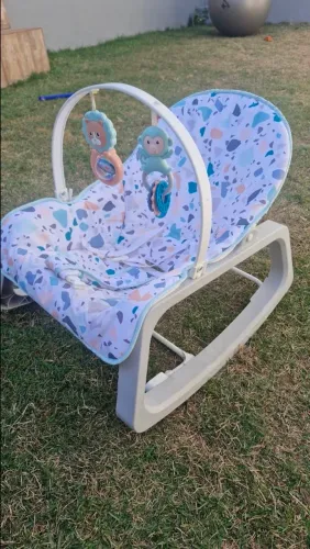 Cadeirinha vibratória Fisher Price