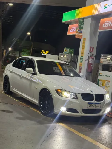 BMW 320I A 2011