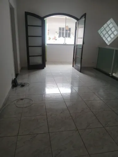 Imóvel para aluguel possui 117 metros quadrados com 3 quartos em Marapé - Santos - SP