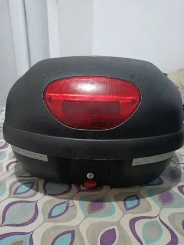  Baú Givi de 33 litros (Valor negociável)
