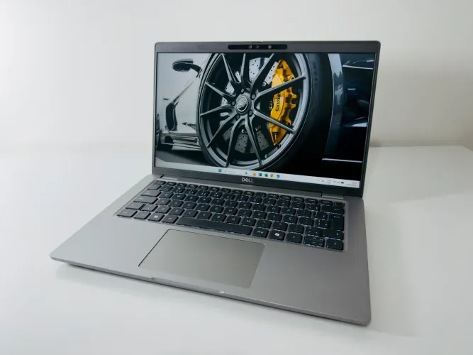 Notebook Dell Latitude Ultra 7 Vpro-16GB Ram Ddr5-Ssd 512GB Nvme-Tela 14 FHD IPS