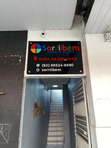 Placa de parede em acrílico 