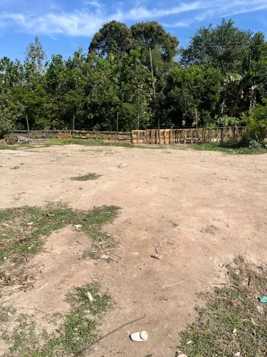 Vendo ou troco terreno bem localizado com água boa lugar de paz e boa vizinhança