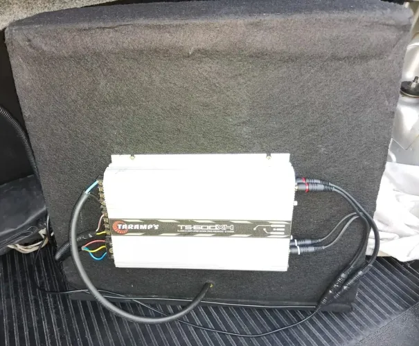 Subwoofer tocando perfeitamente já com módulo pronto para instalar. OBS;Aceito cartão. 
