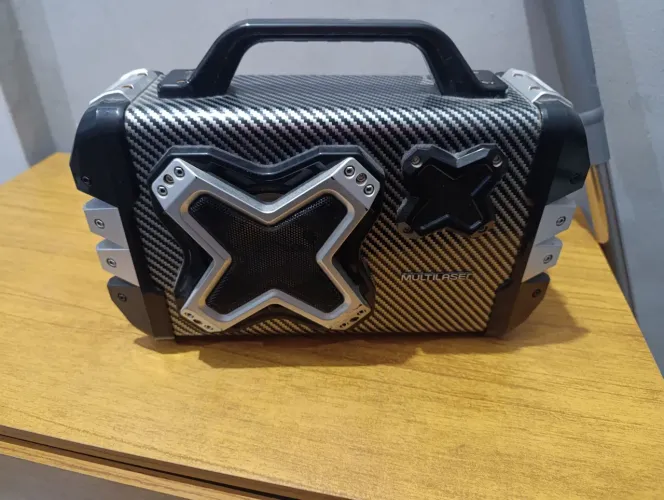Rádio caixa de som bluetooth usada