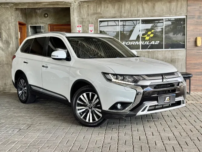 Mitsubishi Outlander HPE-S 2.2 Diesel 4X4 Aut. 2021