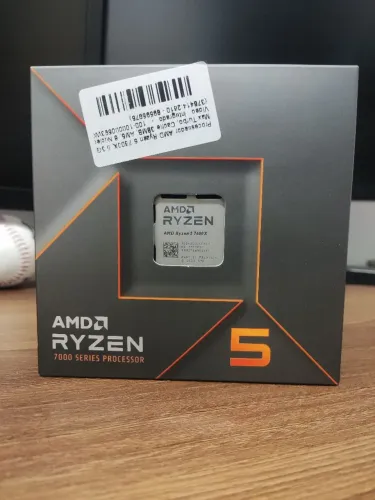 Processador AMD Ryzen 5 7600X 4.7GHz (5.3GHz Turbo), 6-Cores 12-Threads, AM5, Sem Cooler