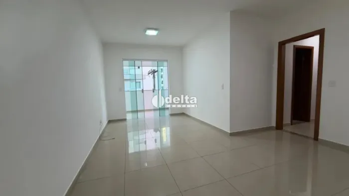 Apartamento com 3 quartos sendo 1 suíte disponível para venda no bairro Patrimônio em Uber