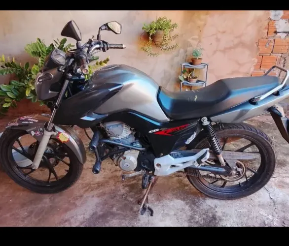 Moto pra venda