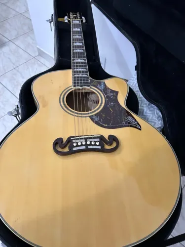 Violão jumbo j200