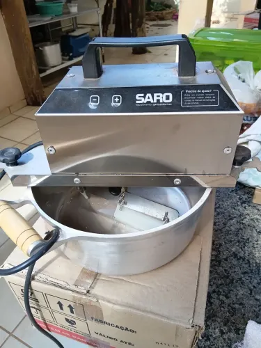 Mexedeira Para Mexer Doces Alumínio 4 Litros Salgados Saro PA4 Cor Inox