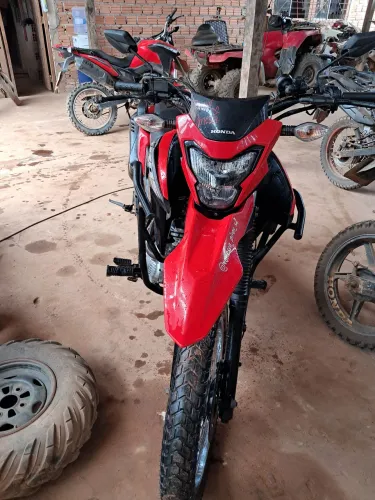 Vendo por motivo de viagem