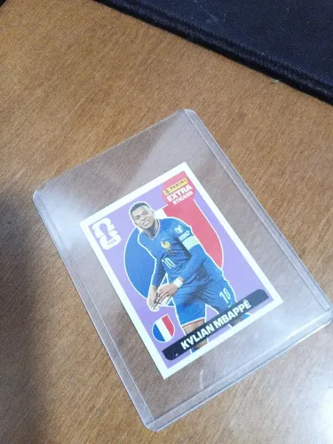 Vendo extra sticker ou legend do kylian mbappe