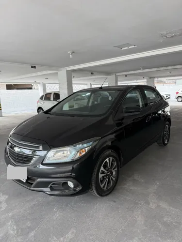 Chevrolet Onix Hatch LTZ 1.4 8V Flex Power Mec. 4P 2015