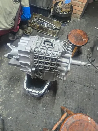 Câmbio Eaton 4405