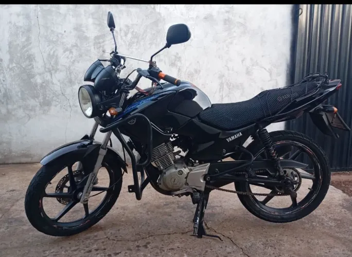  Troco MOTO POR CARRO.