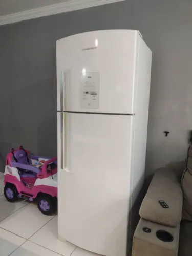Geladeira Frost Free muito conservada!