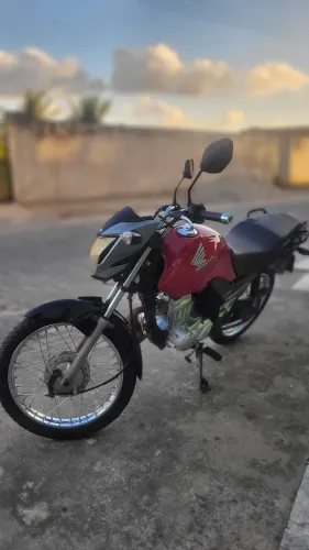 VENDE-SE MOTO FAN 125 2014,EM DIAS,NO PONTO DE TRANSFERÊNCIA....