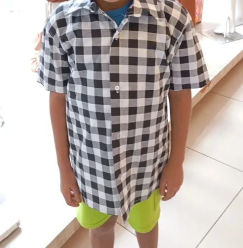 Camisa xadrez preta e branca