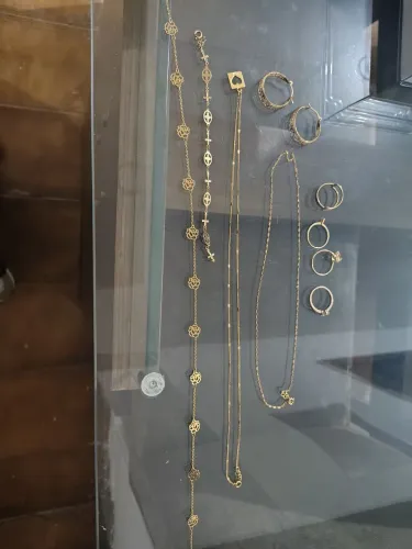 Mais de 10 peças Romanel por 1000