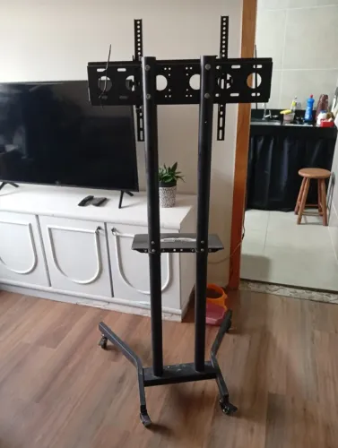 Suporte Pedestal Para Tv 32 A 75 Com Rodinhas