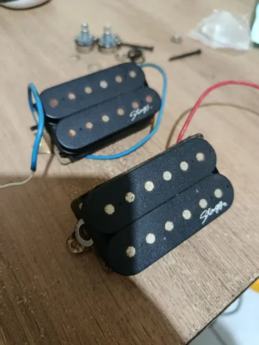 Par de captadores humbucker
