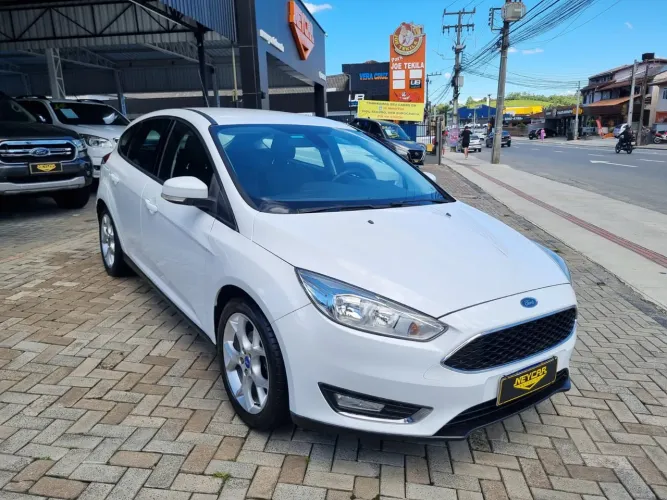 Ford Focus Fastback Se/se Plus 2.0 Flex Aut. 2017