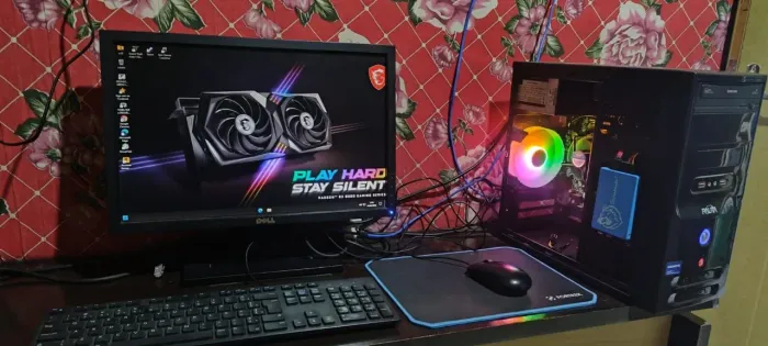 Pc completo, funciona tudo, mas tá sem placa de vídeo