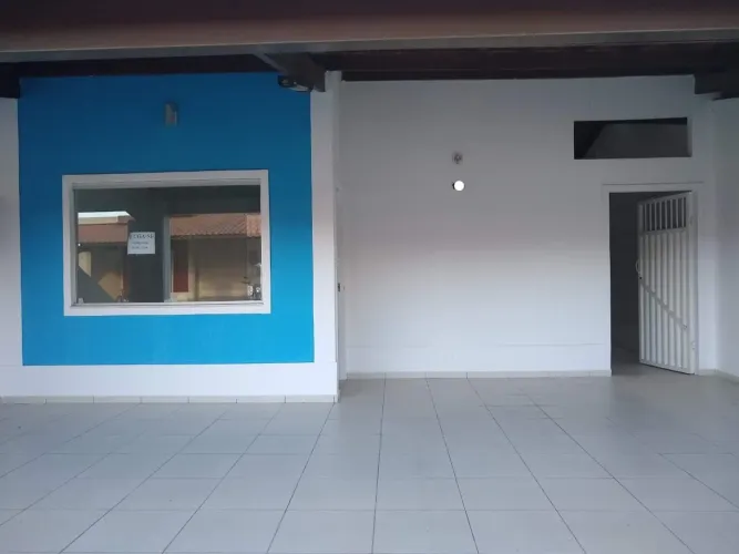 Alugo casa no Condomínio Viva mais Pq ipê