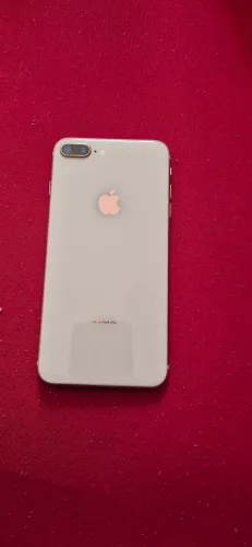 Vendo iphone 8 plus na cor dourado