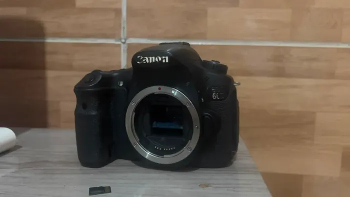 Câmera cânon d60