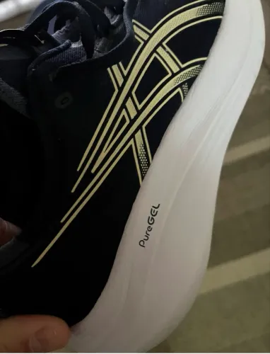 Asics Nimbus 27