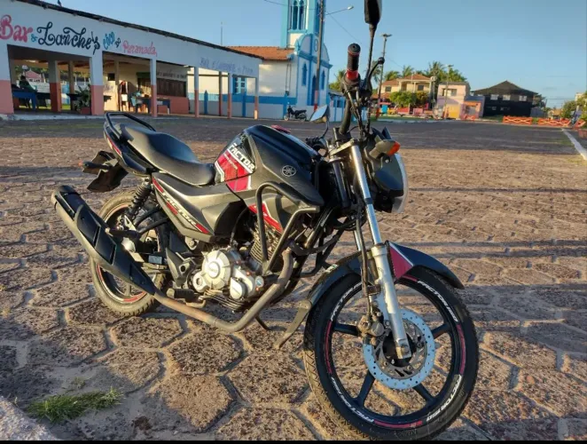 Moto Yamaha factor 150