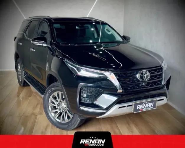 Toyota Hilux SW4 SRX 4X4 2.8 TDI 16V Dies. Aut. 2022